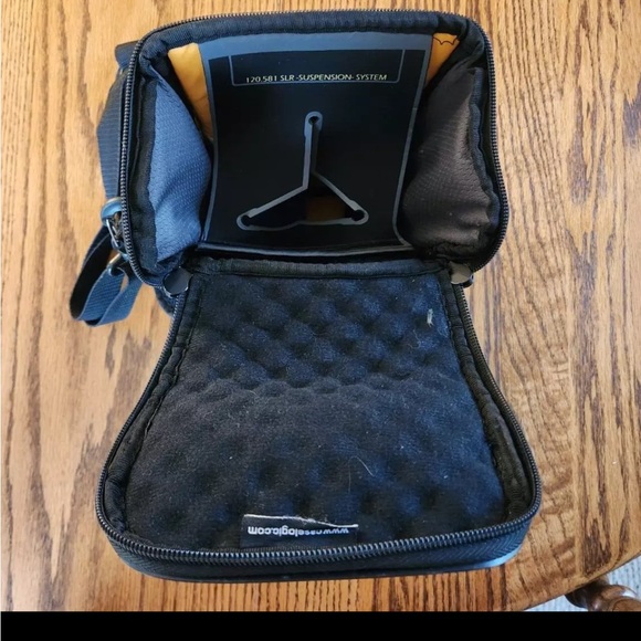 Case Logic Black Camera Zoom Holster Case 120.581 SLR Suspension System - Picture 3 of 5